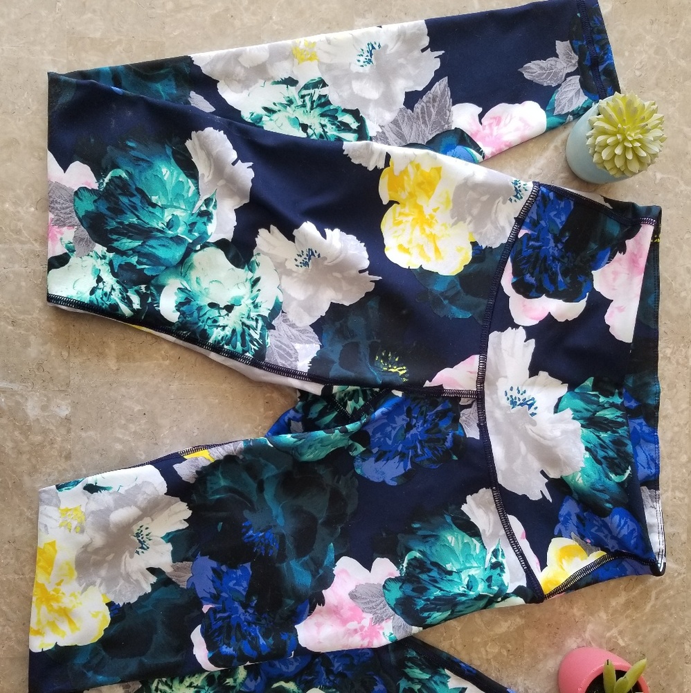 Old Navy Active Floral Leggings